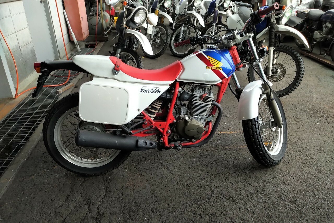 VERKAUFT! Honda FTR 223, Japanisch, Tricolor, 2764 km