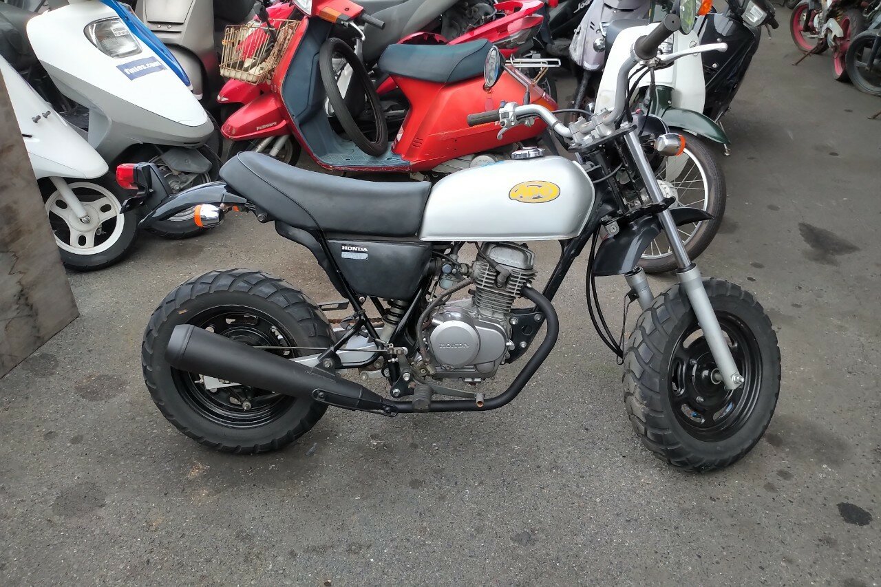 VERKAUFT! Honda Ape 50, Japanisch, Silber, 6218 km