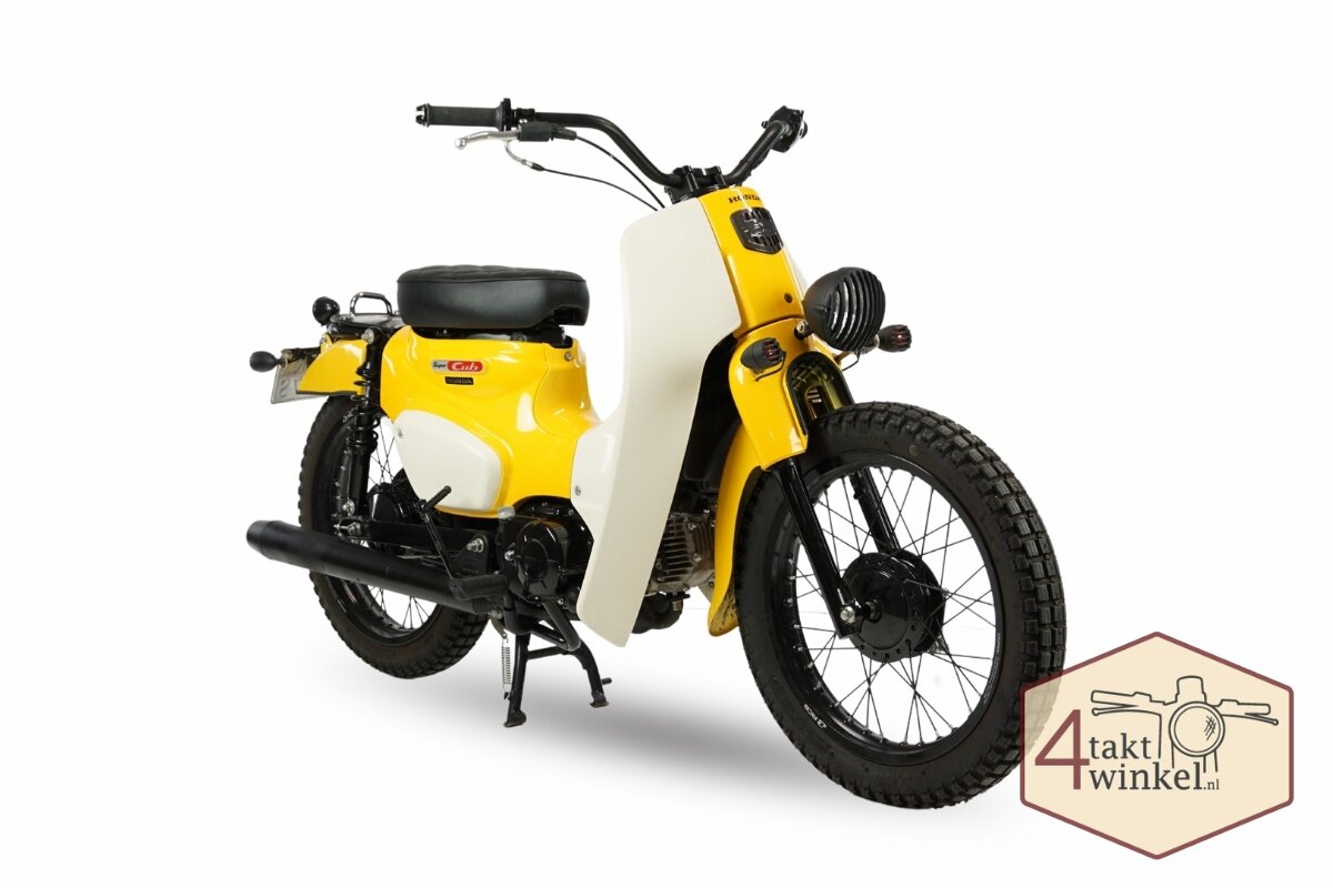 Honda C50, Custom, Gelb, mit niederl&auml;ndischem Kennzeichen