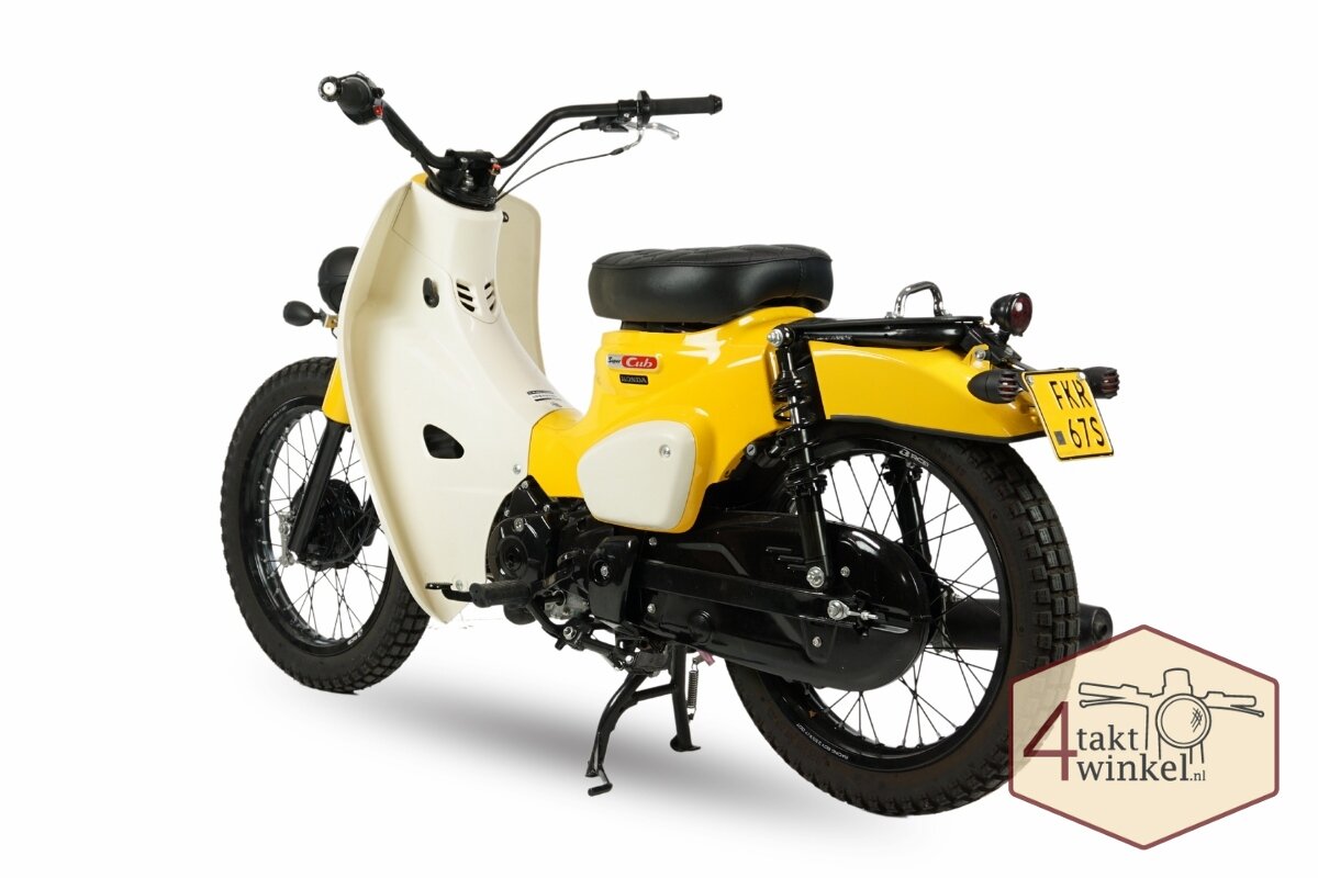 Honda C50, Custom, Gelb, mit niederl&auml;ndischem Kennzeichen