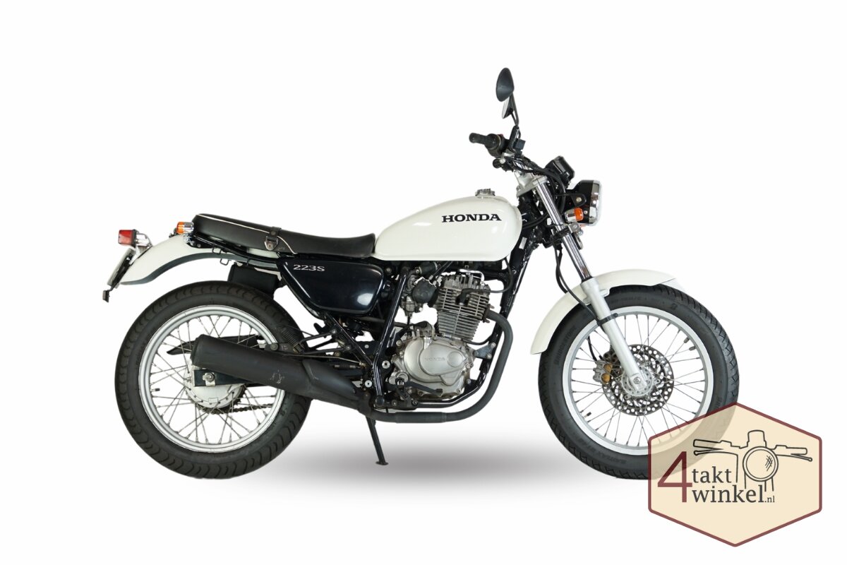 Honda CB223s, Japans, Weiss, 5725km, 2010, mit niederl&auml;ndischem Kennzeichen
