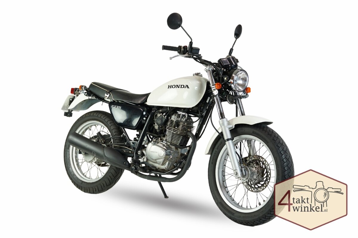 Honda CB223s, Japans, Weiss, 5725km, 2010, mit niederl&auml;ndischem Kennzeichen