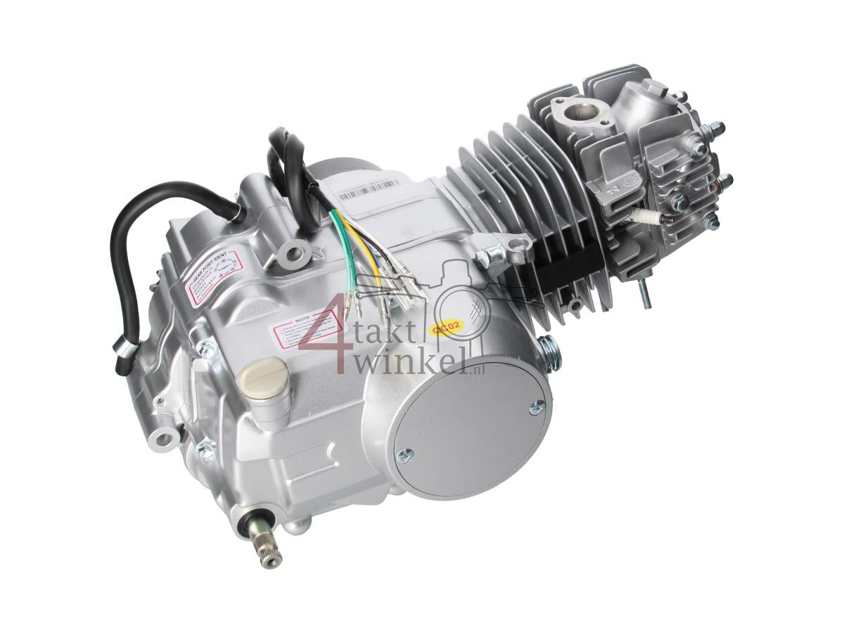 Motor, 125 ccm, manuelle Kupplung, Lifan, 4-Gang, Silber