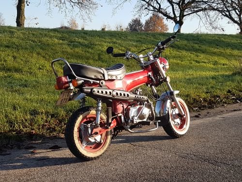 VERKOCHT ! Skyteam, 50cc, Dax, 8548km, rood