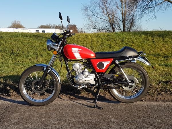 VERKOCHT ! Mash Fifty, 50cc, rood, 3726km