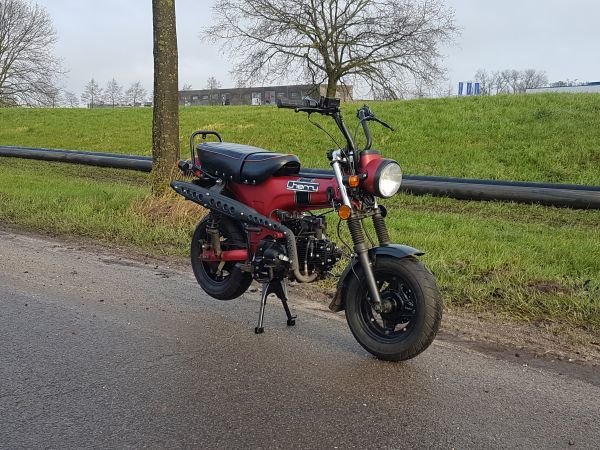 VERKOCHT ! Skyteam, 50cc, Dax, 4680km, rood, EFI