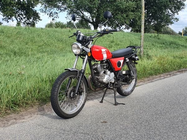 VERKOCHT! Mash Fifty, 50cc, rood, 14092km