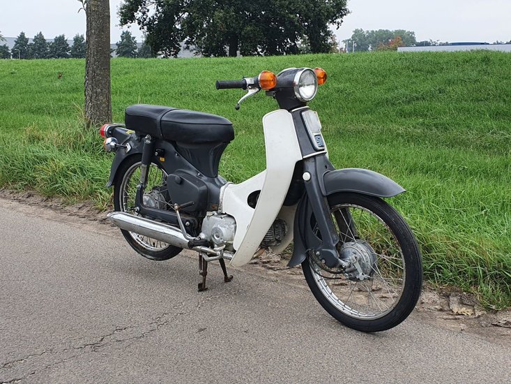 VERKAUFT ! Honda C50 OT Japanese, gray, 5897 km, with papers