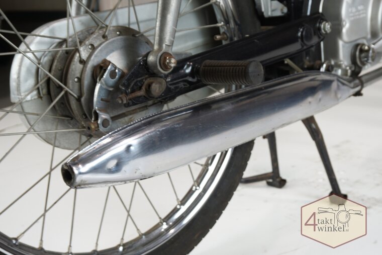 Honda C320s, schwarz