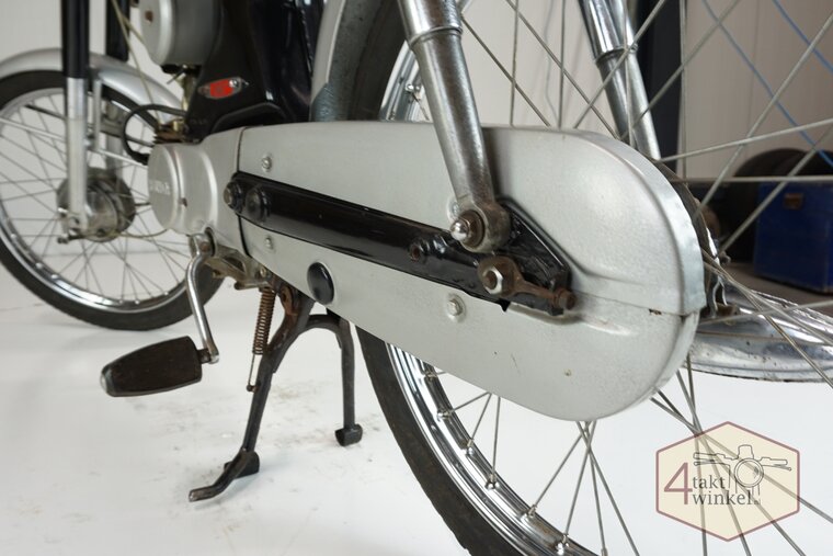 Honda C320s, schwarz