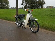 Verkocht! Honda C70 K1 Japans, groen, 8332km, met kenteken