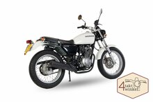 Honda CB223s, Japans, Weiss, 5725km, 2010, mit niederl&auml;ndischem Kennzeichen