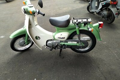 Honda C50 Little cub, limited edition green, 8363km