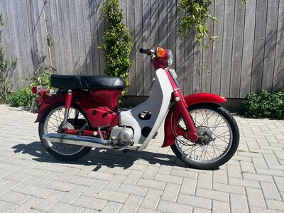 Honda C70 OT, rot, 21348 mijl