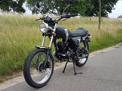 RESERVIERT Mash Fifty, 50cc, zwart, Euro 4