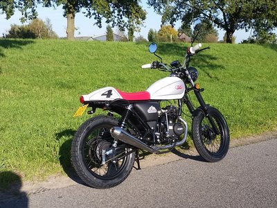 Verkocht! Mash Dirt track, 50cc, Euro 4, wit (niet standaard)