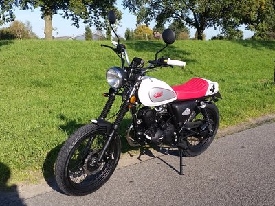 Verkocht! Mash Dirt track, 50cc, Euro 4, wit (niet standaard)